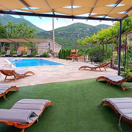 Gazdinstvo Vukanovic - Kuca Za Odmor 特雷比涅