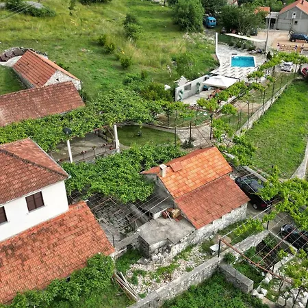 Gazdinstvo Vukanovic - Kuca Za Odmor